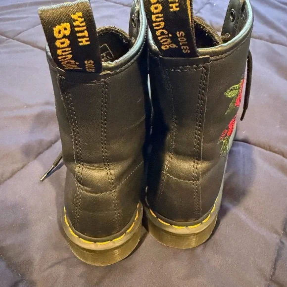 Dr. Martens Rose design - Picture 3 of 7